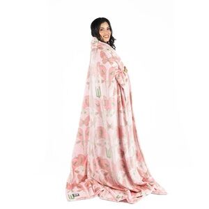 Wicked For Good x Lug Cuddle Throw Blanket (Butterfly Pink and Green Elphaba)